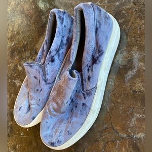 EUC Steven by Steve Madden Hilda Grey Slip On Soft Women's 8 Microfiber Shoes